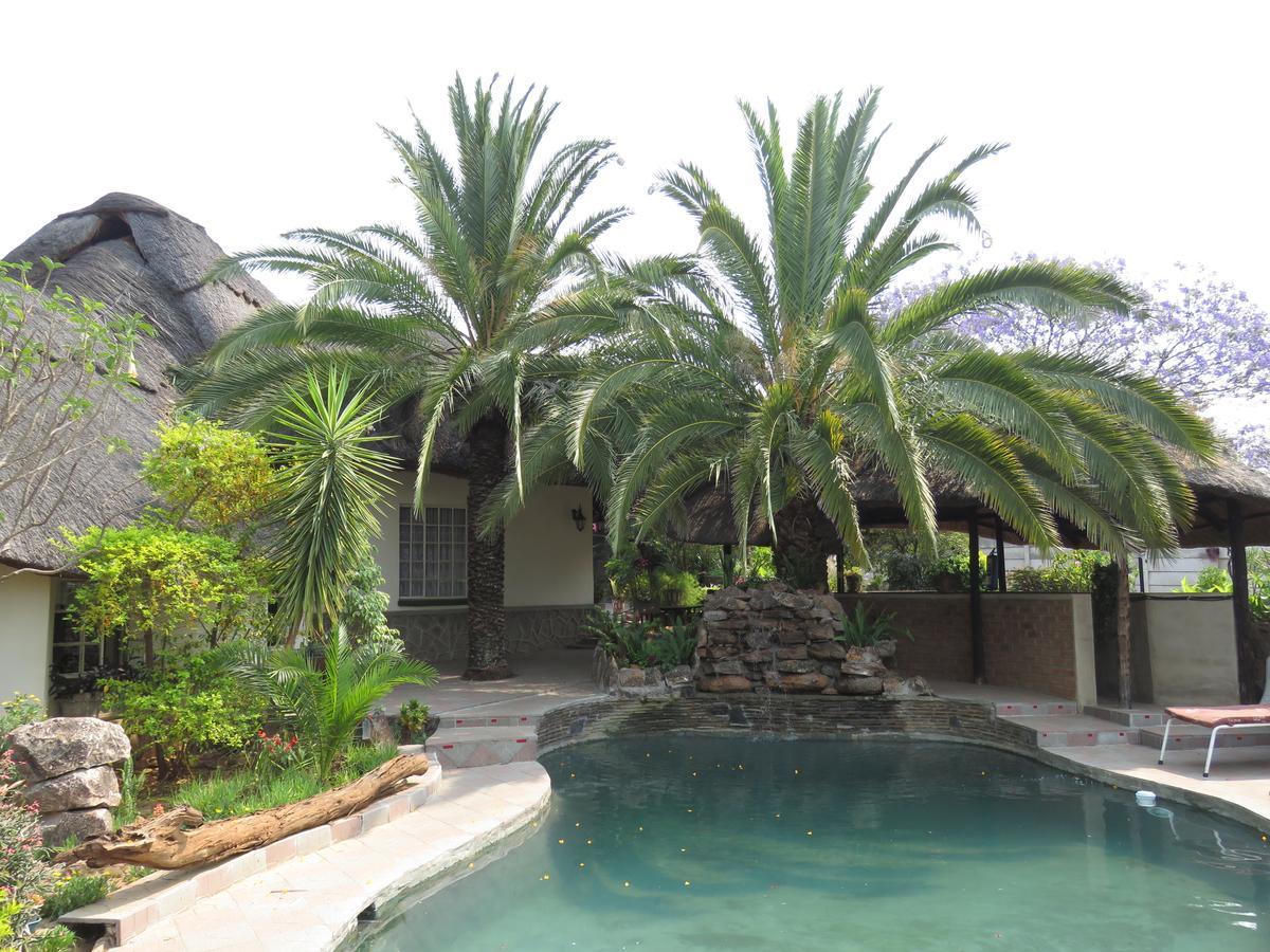 Parrot Lodge Bulawayo Kültér fotó