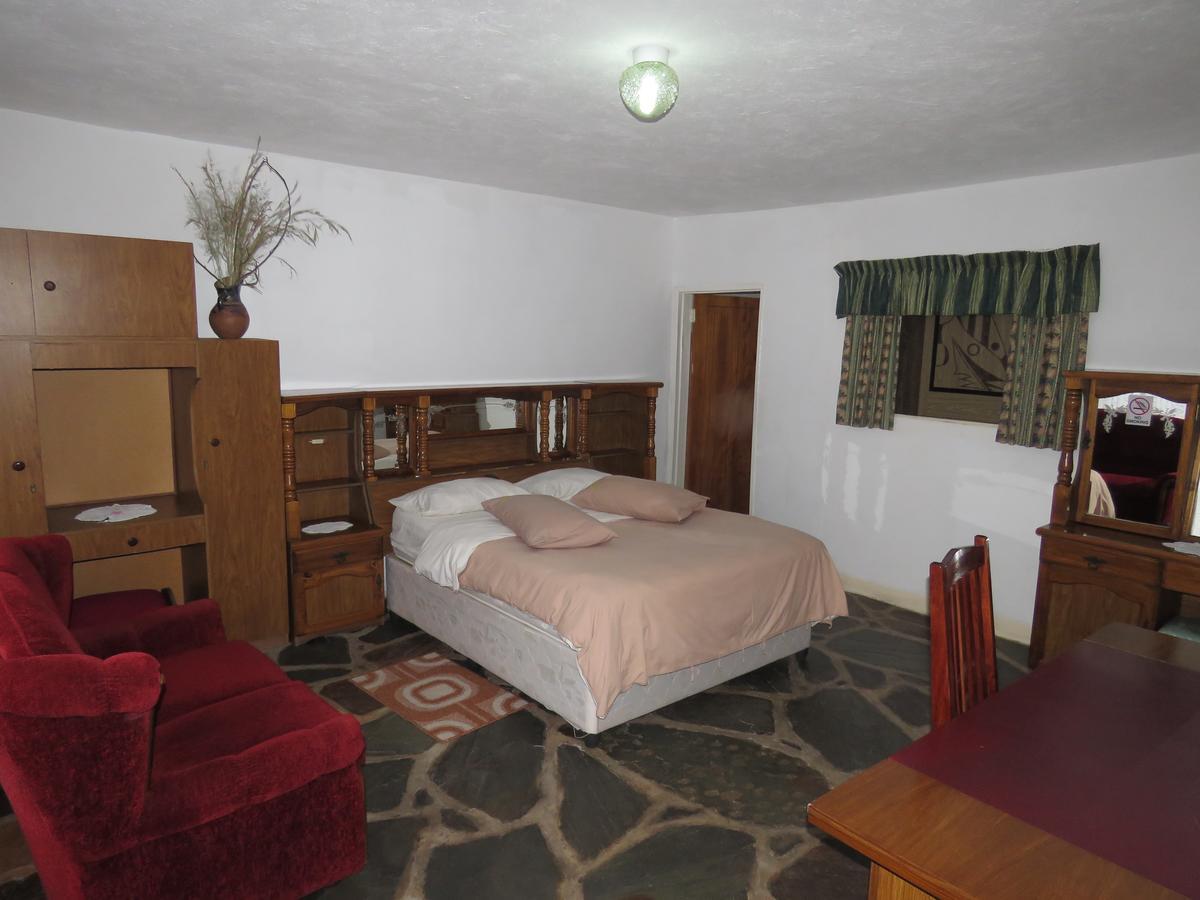 Parrot Lodge Bulawayo Kültér fotó