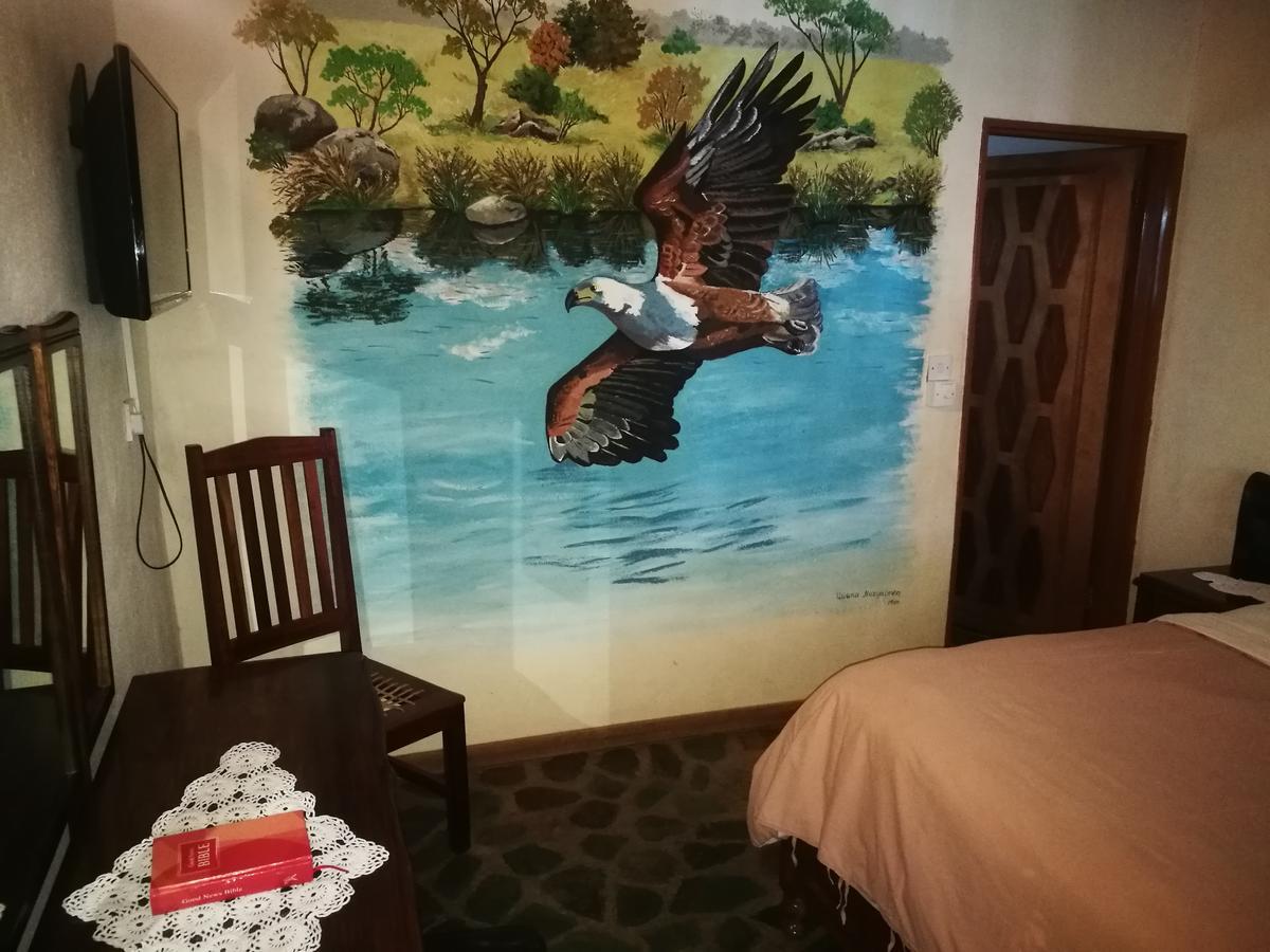 Parrot Lodge Bulawayo Kültér fotó