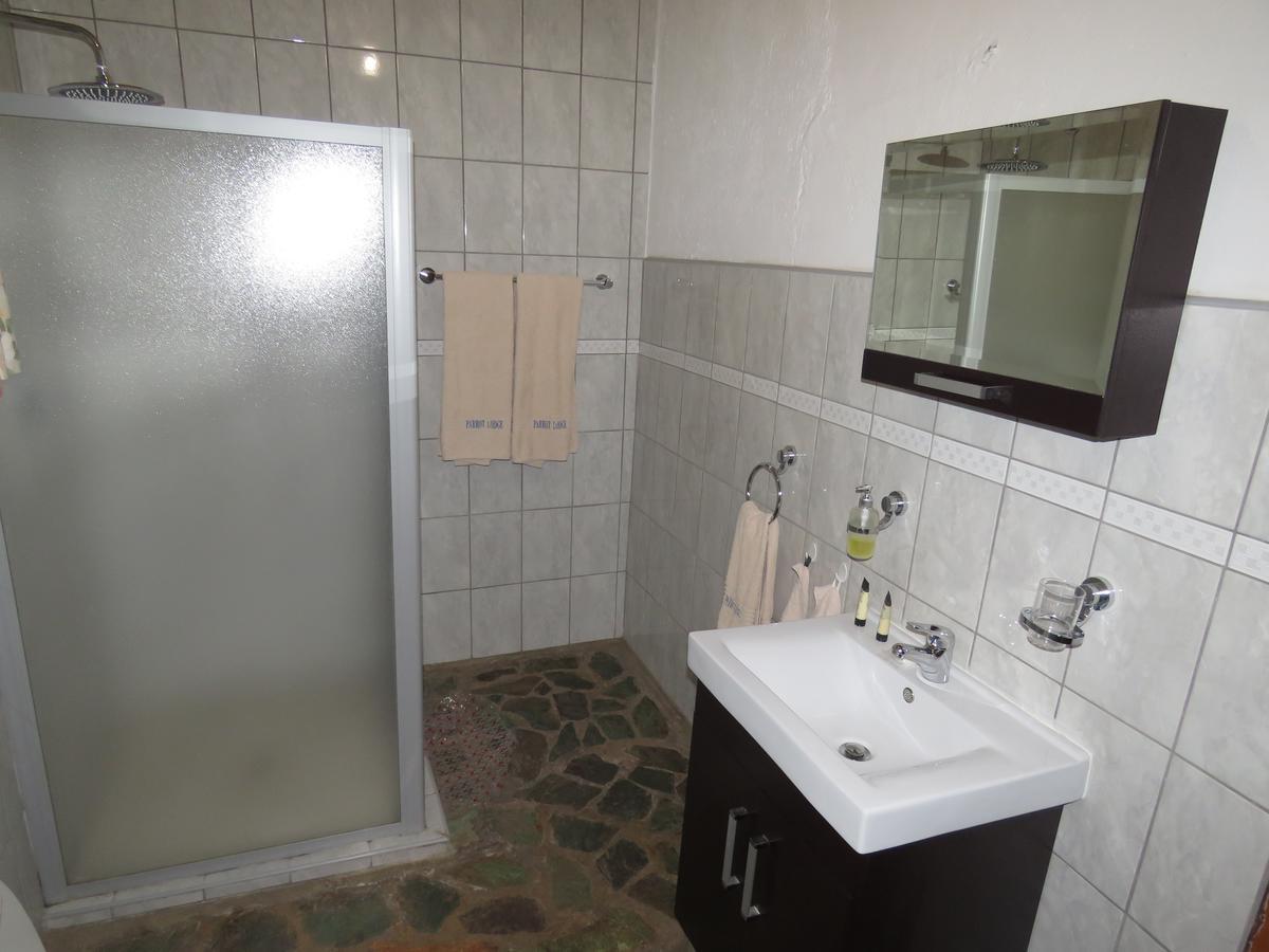 Parrot Lodge Bulawayo Kültér fotó